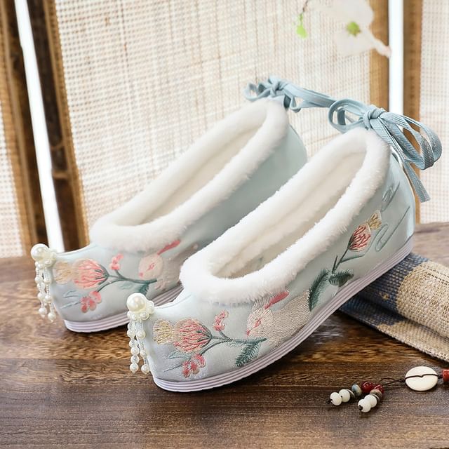 Embroidered Fluffy Hanfu Flats