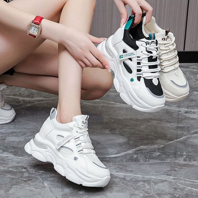 Lettering Sneakers Platform