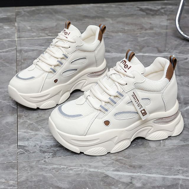 Lettering Sneakers Platform