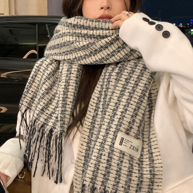 Scarf Tasseled Applique Label Patterned