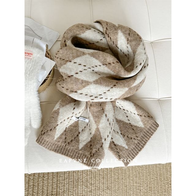 Scarf Knit Argyle