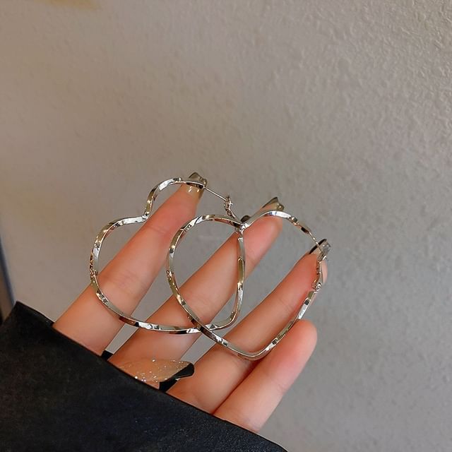 Silver Designs) Tone Earring (Various