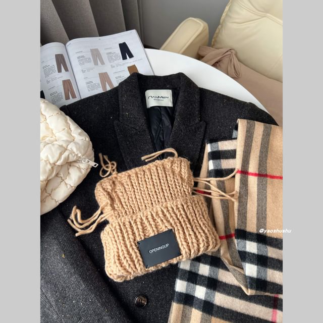 Ear Cat Applique Lettering Beanie Knit