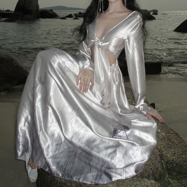 Dress Long-Sleeve Cutout A-Line Maxi V-Neck