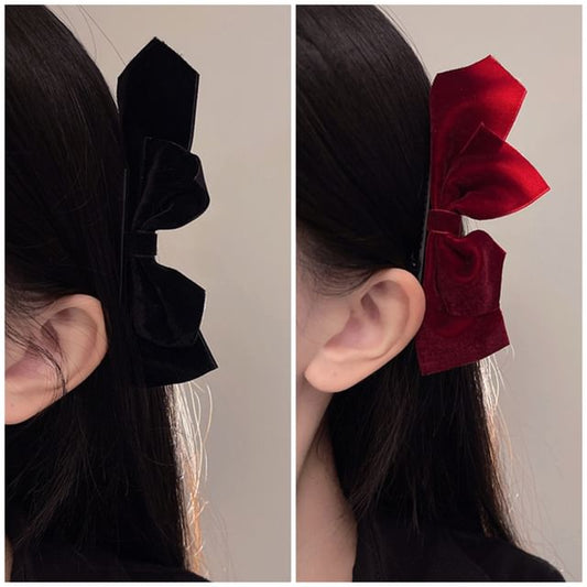 Clip of Velvet Set Bow 2: Hair