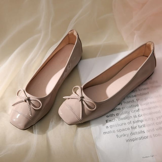 Faux Flats Leather Bow