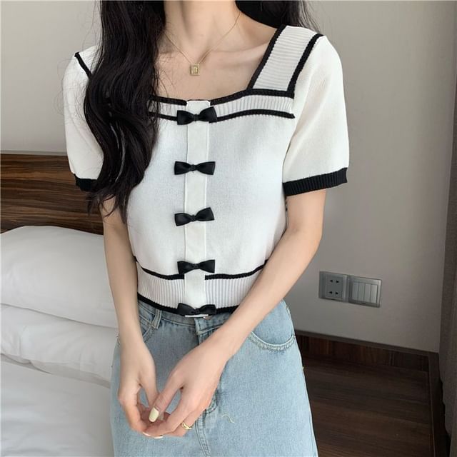 Square Top Short-Sleeve Neck Knit Bow