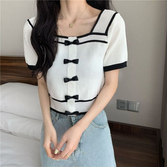 Square Top Short-Sleeve Neck Knit Bow
