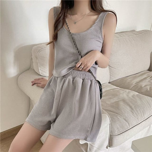 + Top Set: Plain Scoop Tank Neck Shorts Elastic Waist Sweat