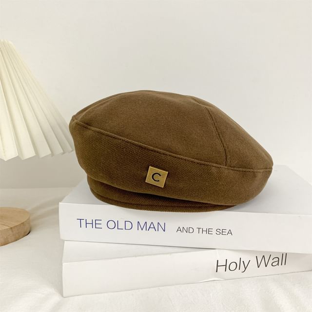 Beret Lettering Plain