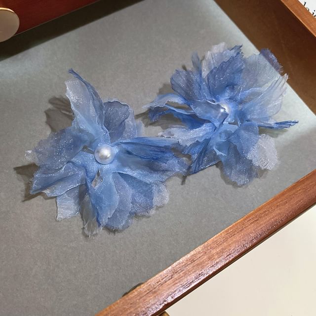 Floral Faux Mesh Stud Pearl Ear