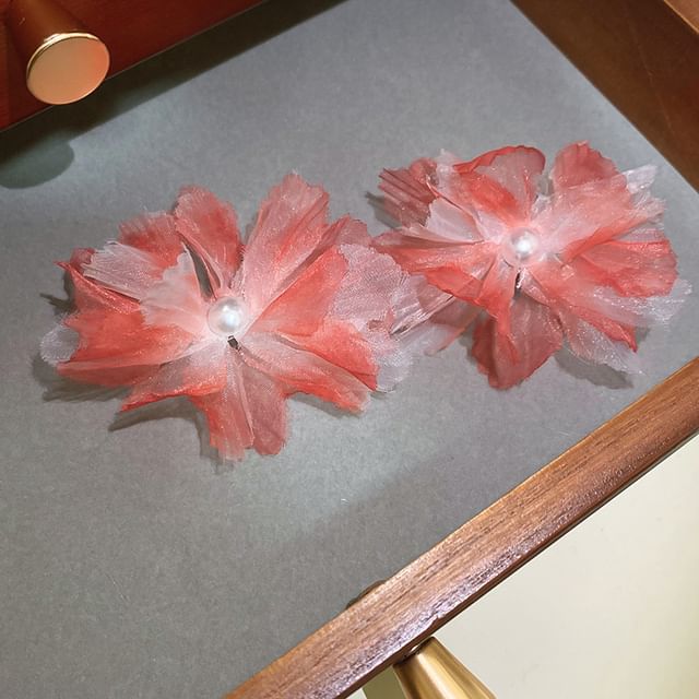 Floral Faux Mesh Stud Pearl Ear