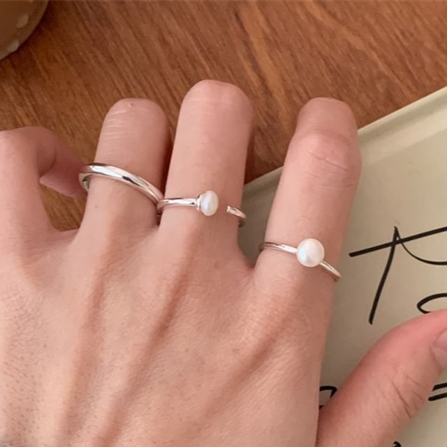 Faux Ring Pearl