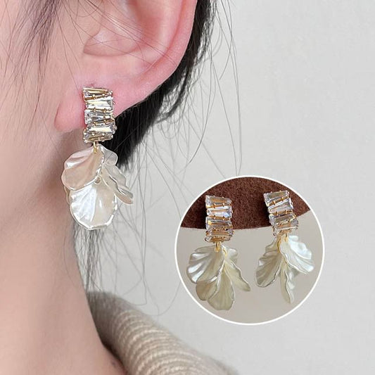 Rhinestone Earring Alloy Petal Drop