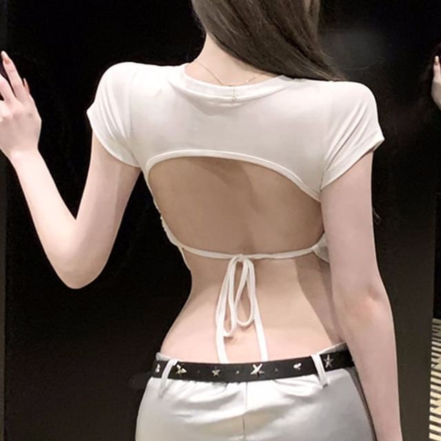 Short-Sleeve Cropped Back Tee Open Plain
