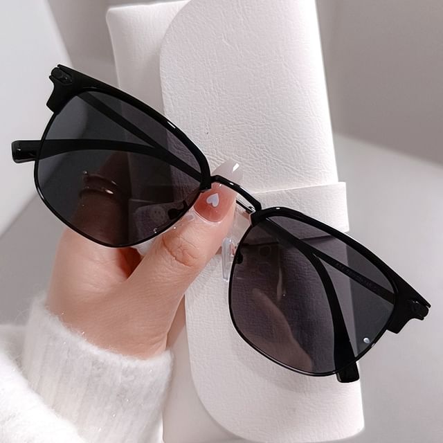Polarized Frame Metal Sunglasses