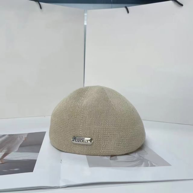 Beret Metal Plate Lettering Hat