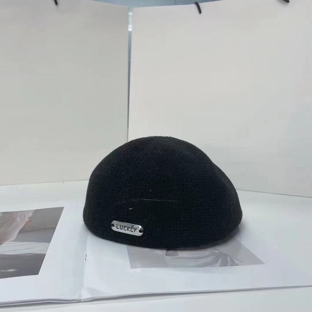 Beret Metal Plate Lettering Hat