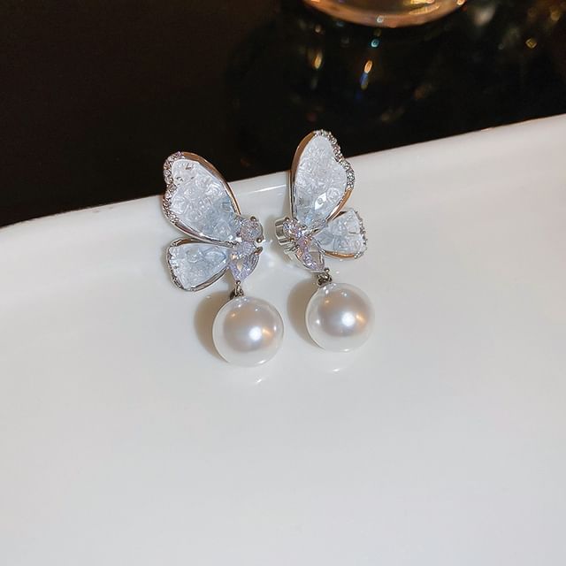 Faux (Various Crystal Alloy Butterfly Designs) Stud Earring / Floral Pearl