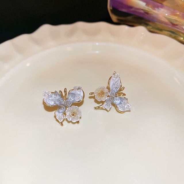 Faux (Various Crystal Alloy Butterfly Designs) Stud Earring / Floral Pearl