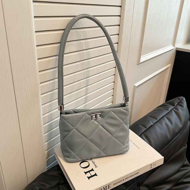 Bucket Bag Quilted Twisted