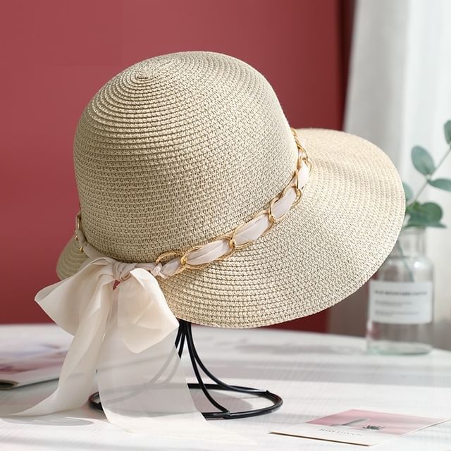 Straw Hat Chained Sun Bow