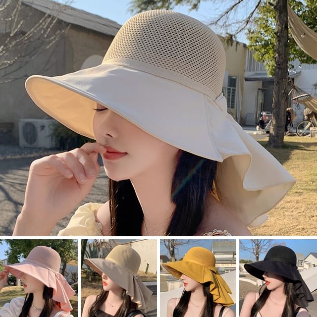 Flap Bow Neck with Sun Hat