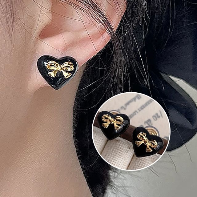 Bow Alloy Ear Heart Cuff