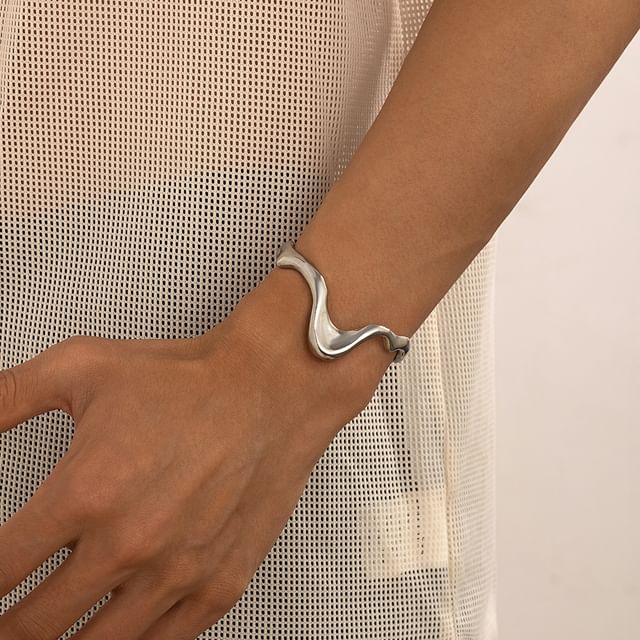 Wavy Alloy Choker (Various Designs)