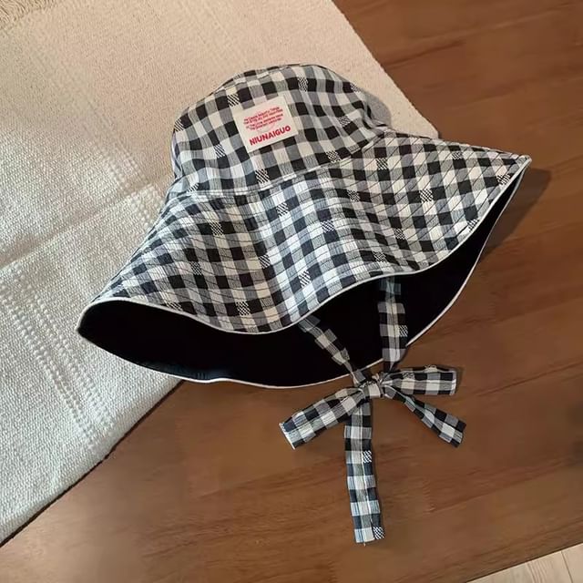 Chin Checkered Bucket With Strap Pattern Hat