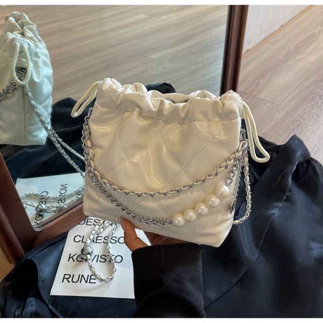 Bucket Quilted Strap Chain Bag