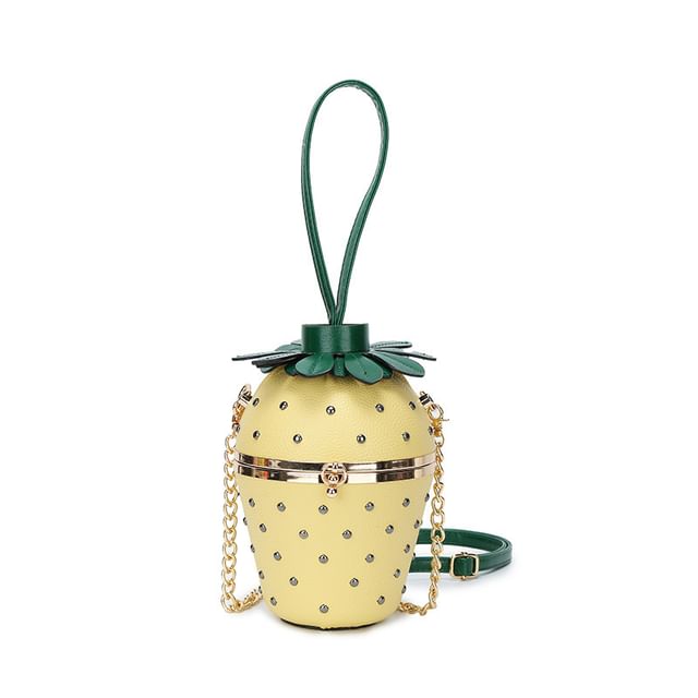 Bucket Chain Strap Strawberry Bag