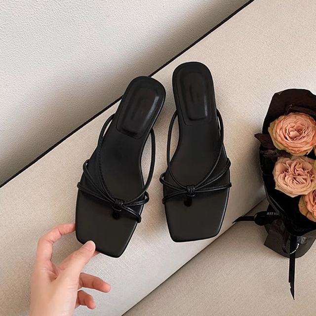Knotted Thong Sandals
