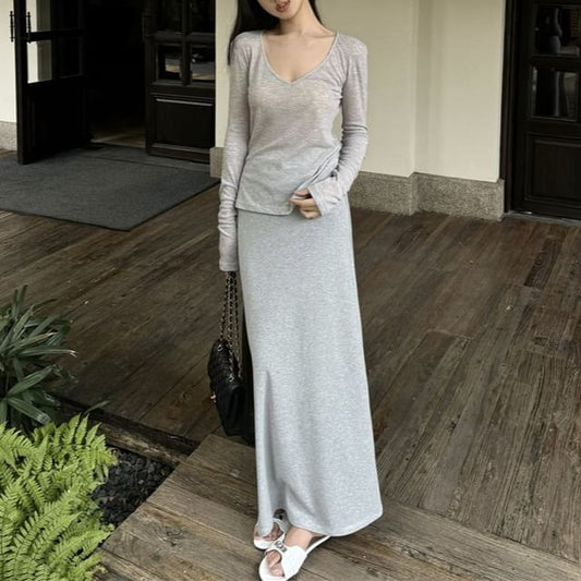 Extended Sleeve V-Neck Tee with Maxi Flared Skirt
