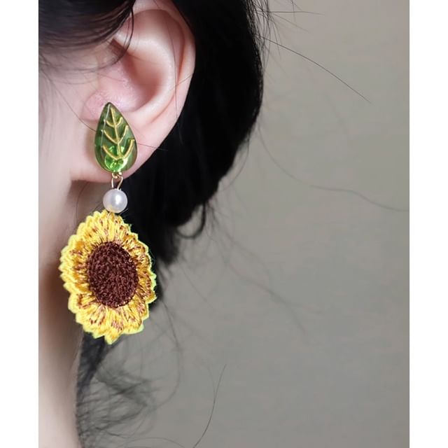 Drop Earring Crochet Sunflower / Clip-On