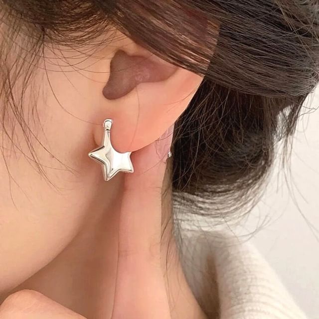 Earring / Huggie Clip-On Star