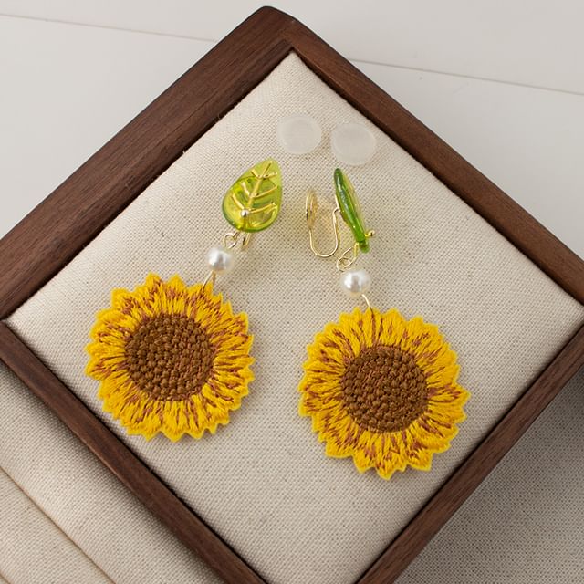 Drop Earring Crochet Sunflower / Clip-On