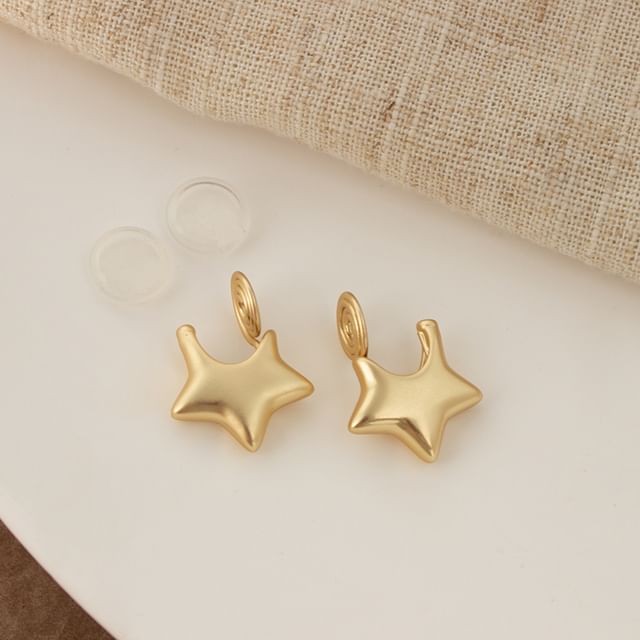Earring / Huggie Clip-On Star