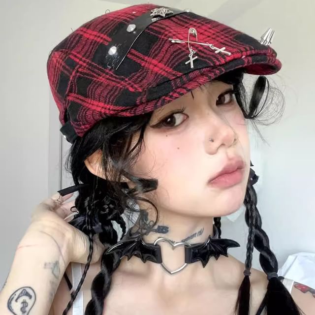 Accent Pin Plaid Cap Newsboy
