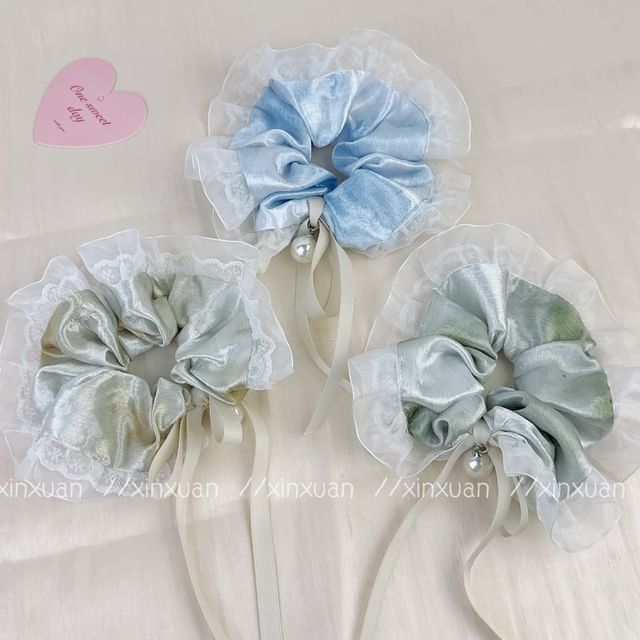 Bow Accent Faux Pearl Mesh Scrunchie