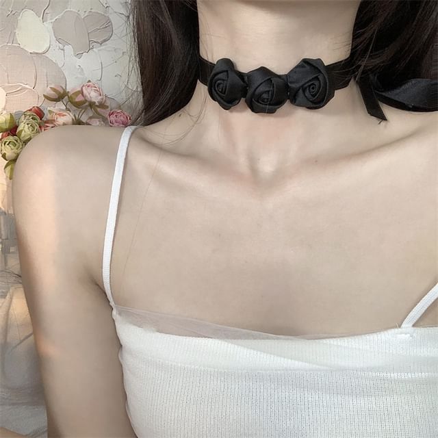 Rose Choker