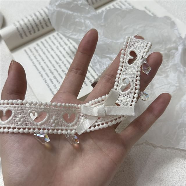 Choker Heart Accent Cutout Ribbon