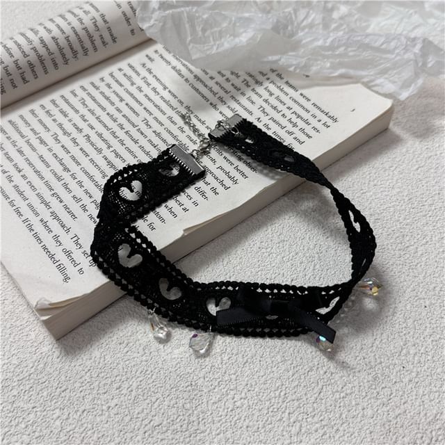 Choker Heart Accent Cutout Ribbon