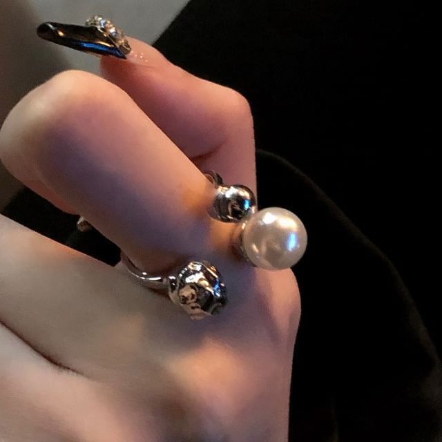 Ring / Rhinestone Faux Smiley Pearl Face