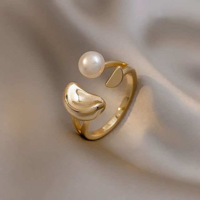 Pearl Freshwater Ring