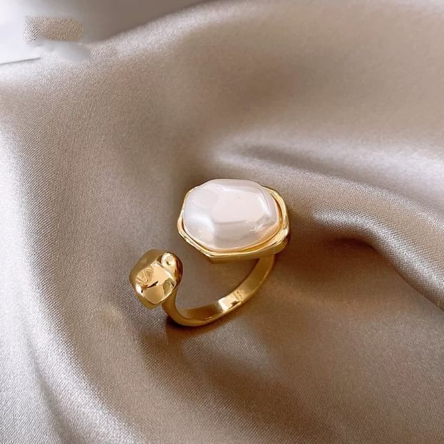 Pearl Freshwater Ring