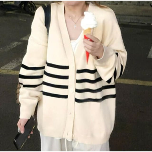 V-Neck Striped Knitwear