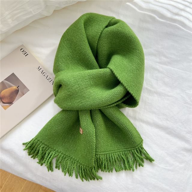 Lettering Applique Fringed Knit Scarf