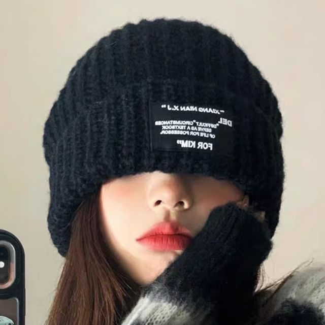 Beanie Applique Knit Ribbed