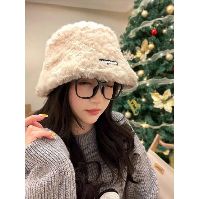 Plain Fluffy Bucket Hat